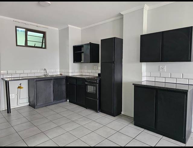 2 BEDROOM PROPERTY TO RENT IN FLORIDA